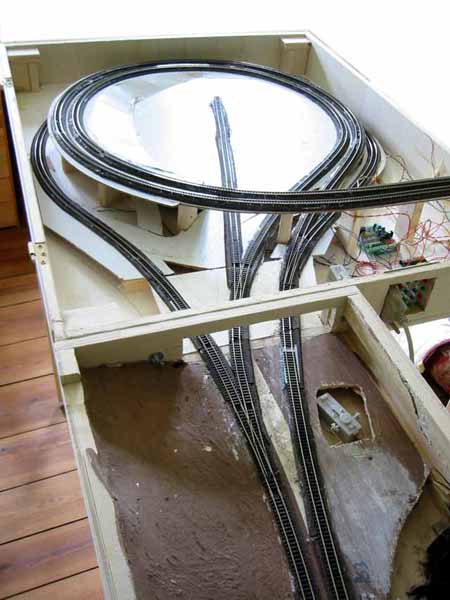 Keine engen Kurven mehr nach dem Umbau des Überganges vom Streckenteil zum Wendel-Wender.